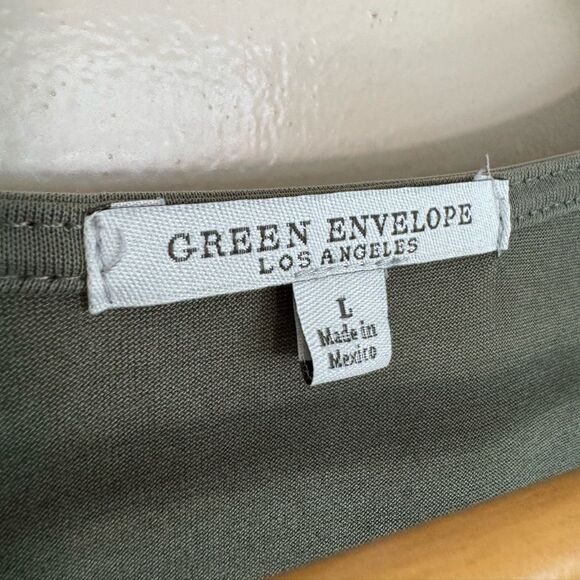 SALE! Olive Green Envelope Button Down Tie Top Size L EUC - Picture 6 of 6